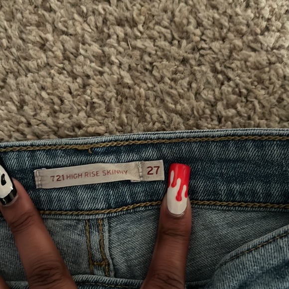 levi light wash jeans - Picture 2 of 3